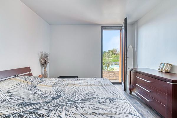 Maison d'habitation avec piscine chauffée et gîtes de charme à Saint Ouen des Toits (15 min de Laval)