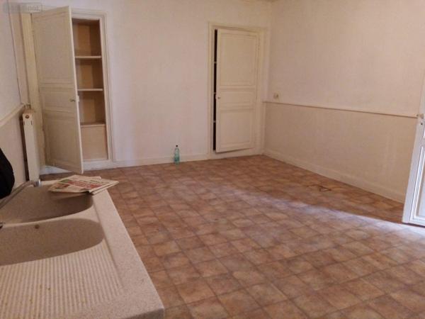 Maison à vendre à Scorbé-Clairvaux dans la Vienne (86140), ref : 86024-MAIS2134   
Centre-bourg