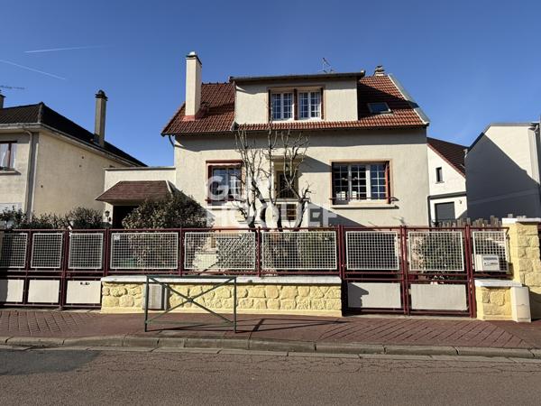 MAISON À VENDRE DE 5 PIÈCES DE 110,00 M²