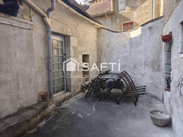 IMMEUBLE DE RAPPORT - 2 STUDIOS + 1 T2 - COURETTE