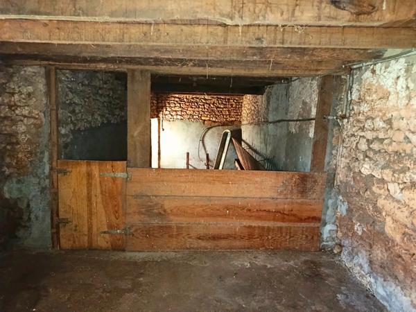 Maison en pierre à vendre 4 pièces LALINDE (24)