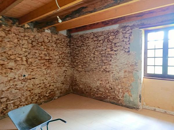 Maison en pierre à vendre 4 pièces LALINDE (24)