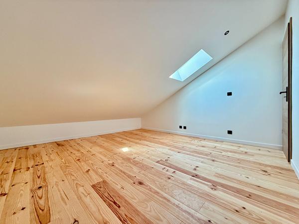 Maison avec extérieur et garage proche centre ville