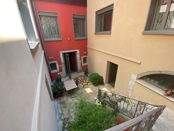 Bourg En Bresse Bel appartement privatif et indépendant 203 m2