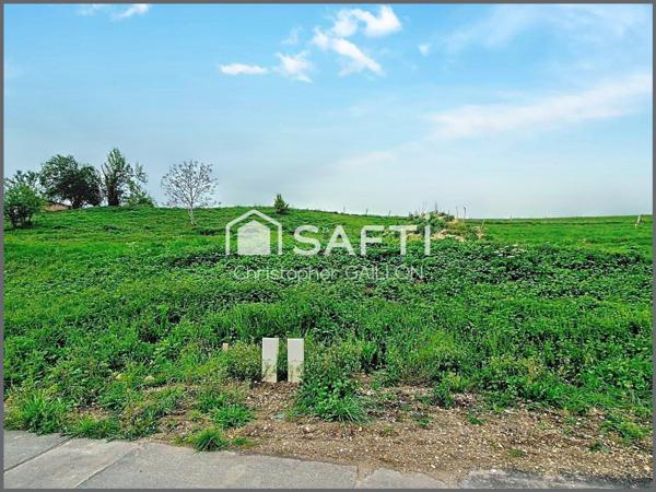 Terrain rare à deux pas de l'école !