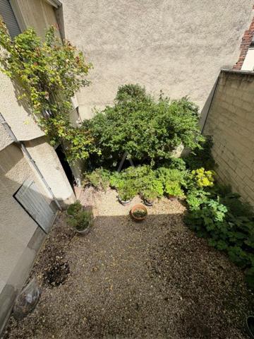 Vaste maison idéalement située, idéal maison de famille ou possibilité de créer 3 appartements