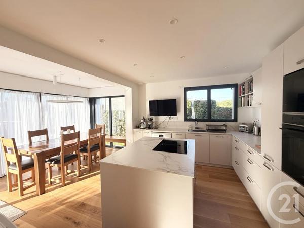 Maison à vendre  5 pièces - 147 m 2   PORNIC  - 44