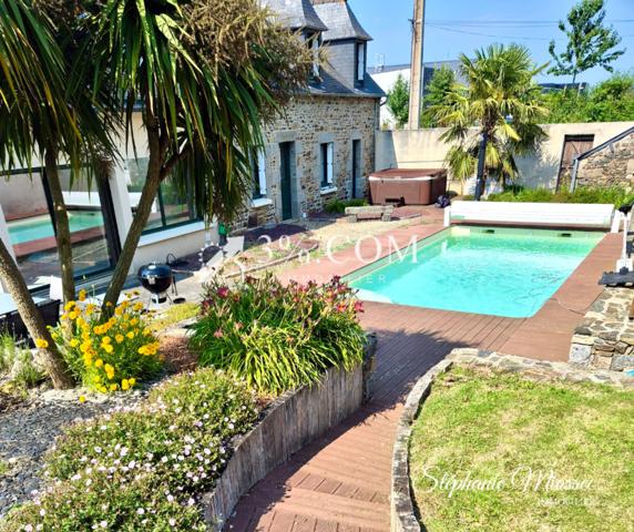 Maison 8 pièce(s) 6 chambre(s) 280 m²