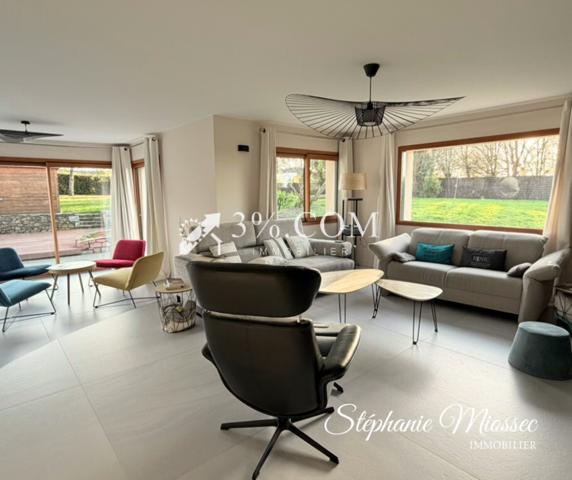 Maison 8 pièce(s) 6 chambre(s) 280 m²