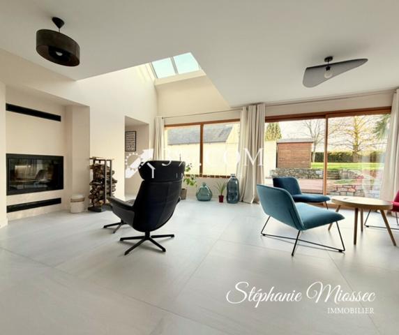 Maison 8 pièce(s) 6 chambre(s) 280 m²