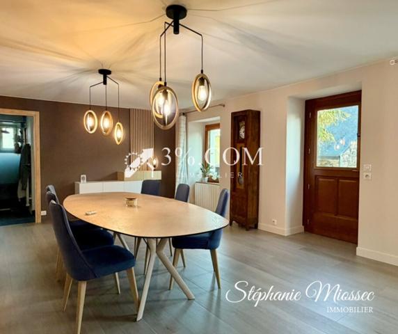 Maison 8 pièce(s) 6 chambre(s) 280 m²