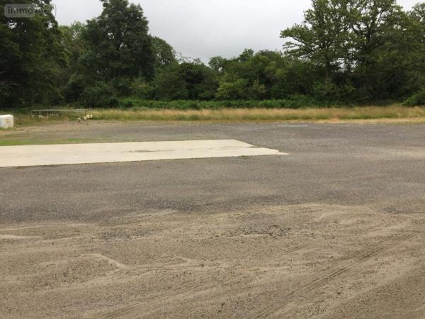 Entrepôt et bureaux à vendre à Saint-Sulpice-les-Feuilles en Haute-Vienne (87160), ref : 87056-755