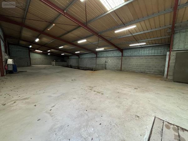 Entrepôt et bureaux à vendre à Saint-Sulpice-les-Feuilles en Haute-Vienne (87160), ref : 87056-755