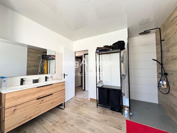 Maison à MORTAGNE-SUR-SEVRE, 85290 - 6 pièces 131m²