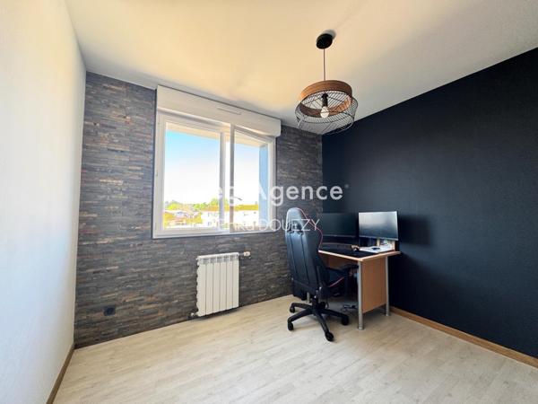 Maison à MORTAGNE-SUR-SEVRE, 85290 - 6 pièces 131m²