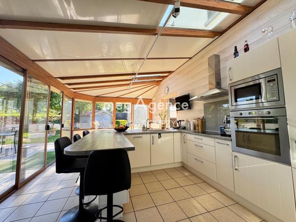 Maison à MORTAGNE-SUR-SEVRE, 85290 - 6 pièces 131m²