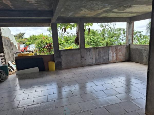 Villa à étage de 216m² habitable sur terrain de 5899m² situé sur la commune du VAUCLIN