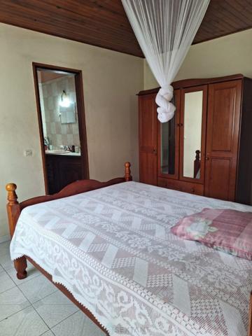 Villa à étage de 216m² habitable sur terrain de 5899m² situé sur la commune du VAUCLIN