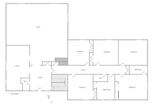 5mn de VALENCE (26) propriété de charme très soignée et confortable sur près d'un hectare clos paysagé piscine truffière et 5 box chevaux