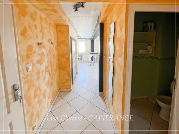 Maison de ville à vendre VIC FEZENSAC (32) scindée en 2 logements loués avec terrasse, balcon, garage