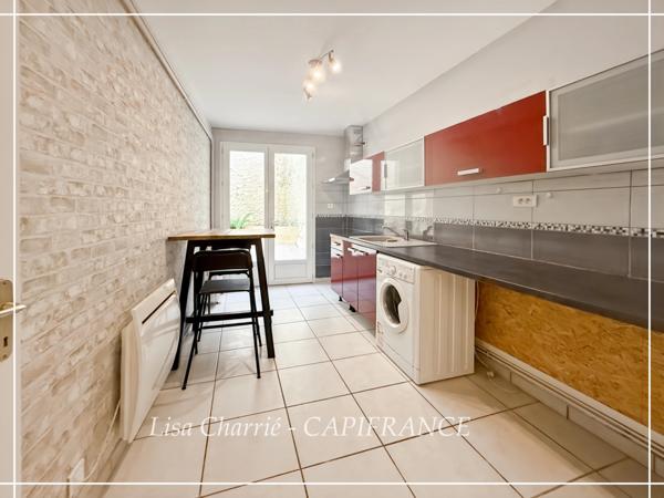 Maison de ville à vendre VIC FEZENSAC (32) scindée en 2 logements loués avec terrasse, balcon, garage