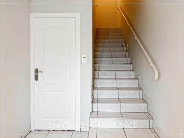 Maison de ville à vendre VIC FEZENSAC (32) scindée en 2 logements loués avec terrasse, balcon, garage