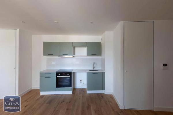 Appartement à louer 3 pièces 70.36m² Poitiers (86000)