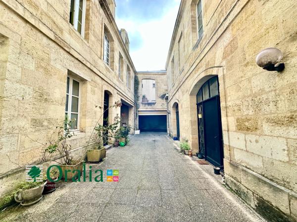 Parking · Location Bordeaux (33000)