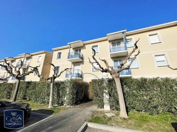 Appartement à louer 3 pièces 54.89m² Tarascon (13150)