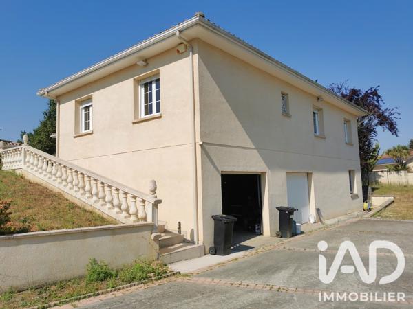 Location maison 6 pièces 139 m² Artigues-près-Bordeaux