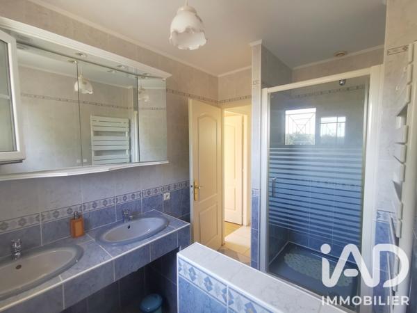 Location maison 6 pièces 139 m² Artigues-près-Bordeaux