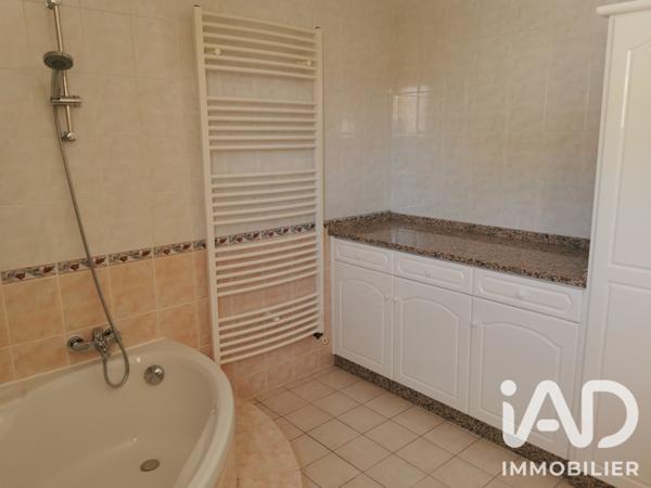 Location maison 6 pièces 139 m² Artigues-près-Bordeaux