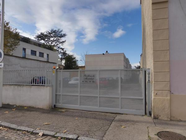 Parking · Location Lyon (69003)