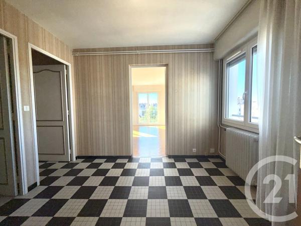 Appartement F3 à vendre  3 pièces - 82,40 m 2   MOULINS  - 03