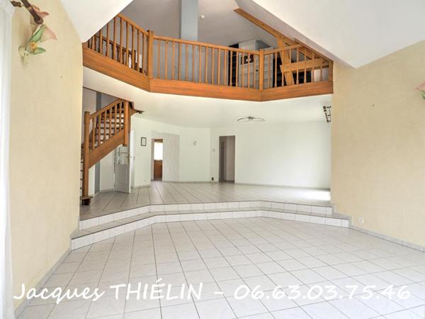 Propriété rare à Longué-Jumelles pour une vie de famille idéale