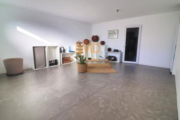 Maison moderne 190m2 centre ville Saint Maximin