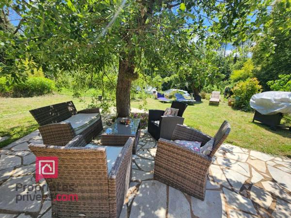 Villa Bagnols En Foret 5 pièces 140 m2- 6000m2 de terrain