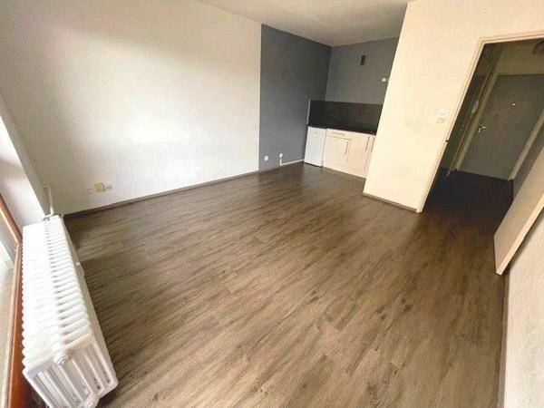 Appartement à louer    1 pièce • 25 m2 Metz