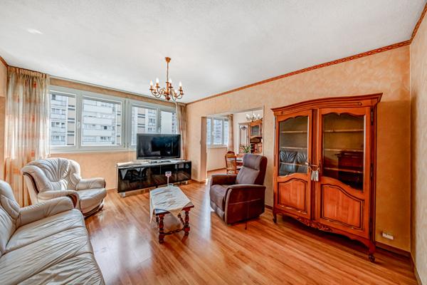 Appartement à Chalon Sur Saône T4 de 72 m² avec balcon et concierge