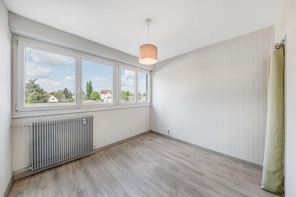 Appartement à Chalon Sur Saône T4 de 72 m² avec balcon et concierge