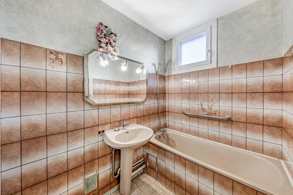 Appartement à Chalon Sur Saône T4 de 72 m² avec balcon et concierge