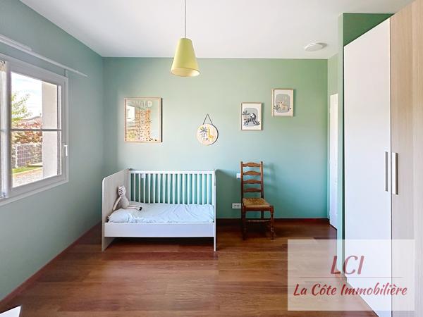 Maison 5 pièce(s) 4 chambre(s) 182 m²