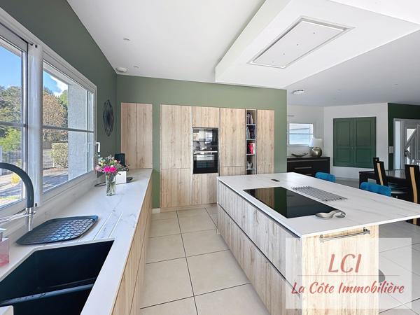 Maison 5 pièce(s) 4 chambre(s) 182 m²