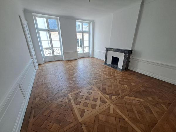 Appartement rénové Nantes - 2 pièce(s) - 51.0 m2