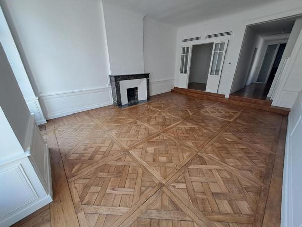 Appartement rénové Nantes - 2 pièce(s) - 51.0 m2