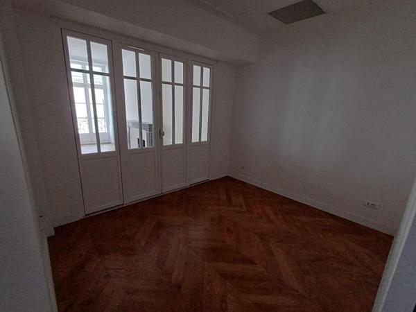 Appartement rénové Nantes - 2 pièce(s) - 51.0 m2
