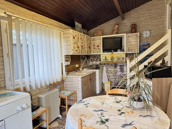 SAINT-YRIEIX, adorable maison 2 chb possible 3