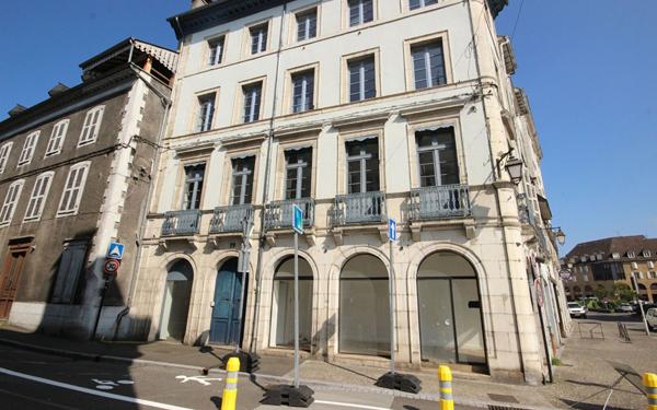 Appartement à louer    4 pièces •  Oloron-Sainte-Marie