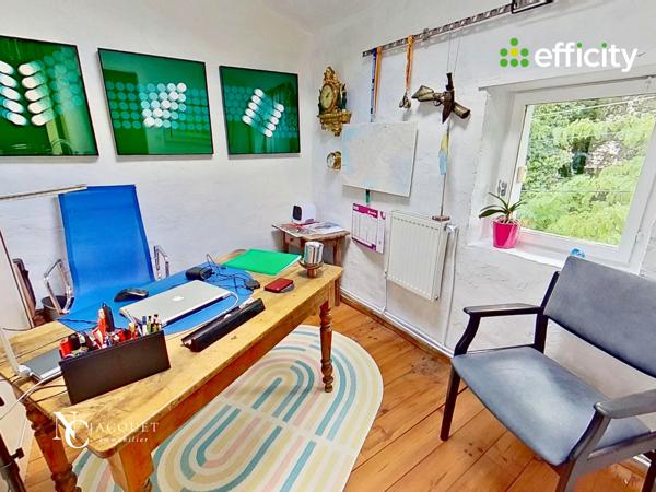 Maison
         6 pièces
        - 184 m² Bien prestige 790 000 € *