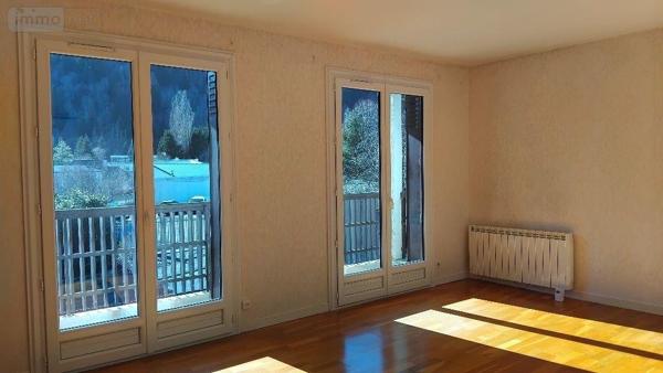 Appartement à vendre à Murat dans le Cantal (15300), ref : FG/2517